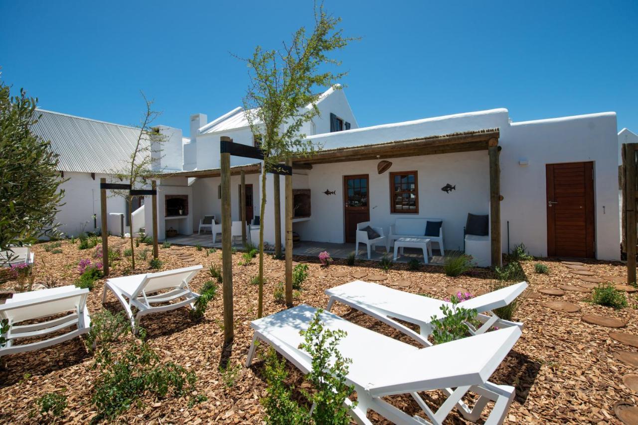 פטרנוסטר Gonana Studios & Villa מראה חיצוני תמונה