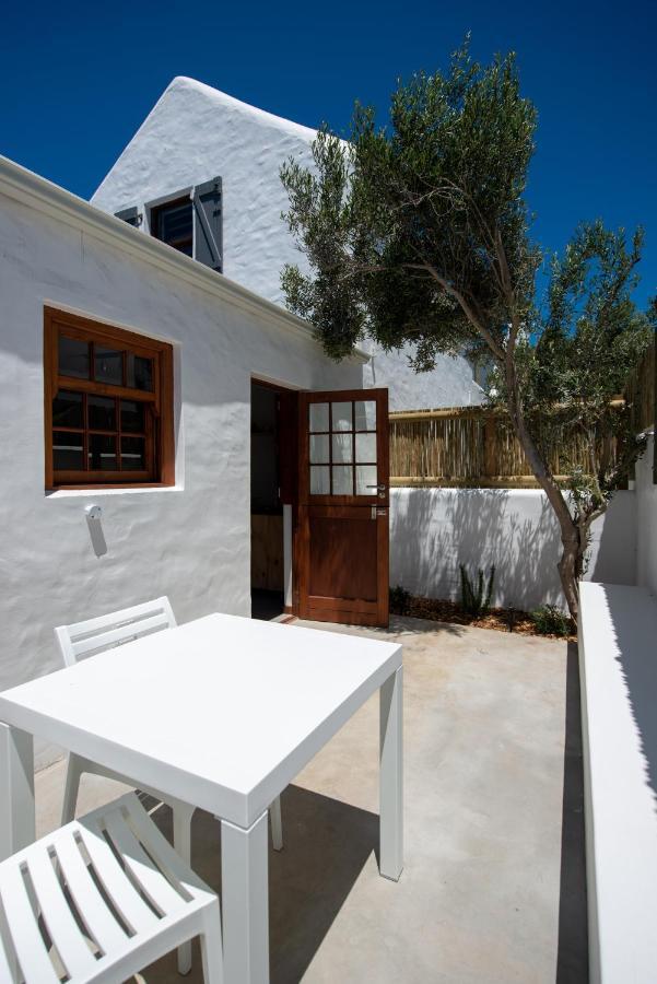 פטרנוסטר Gonana Studios & Villa מראה חיצוני תמונה