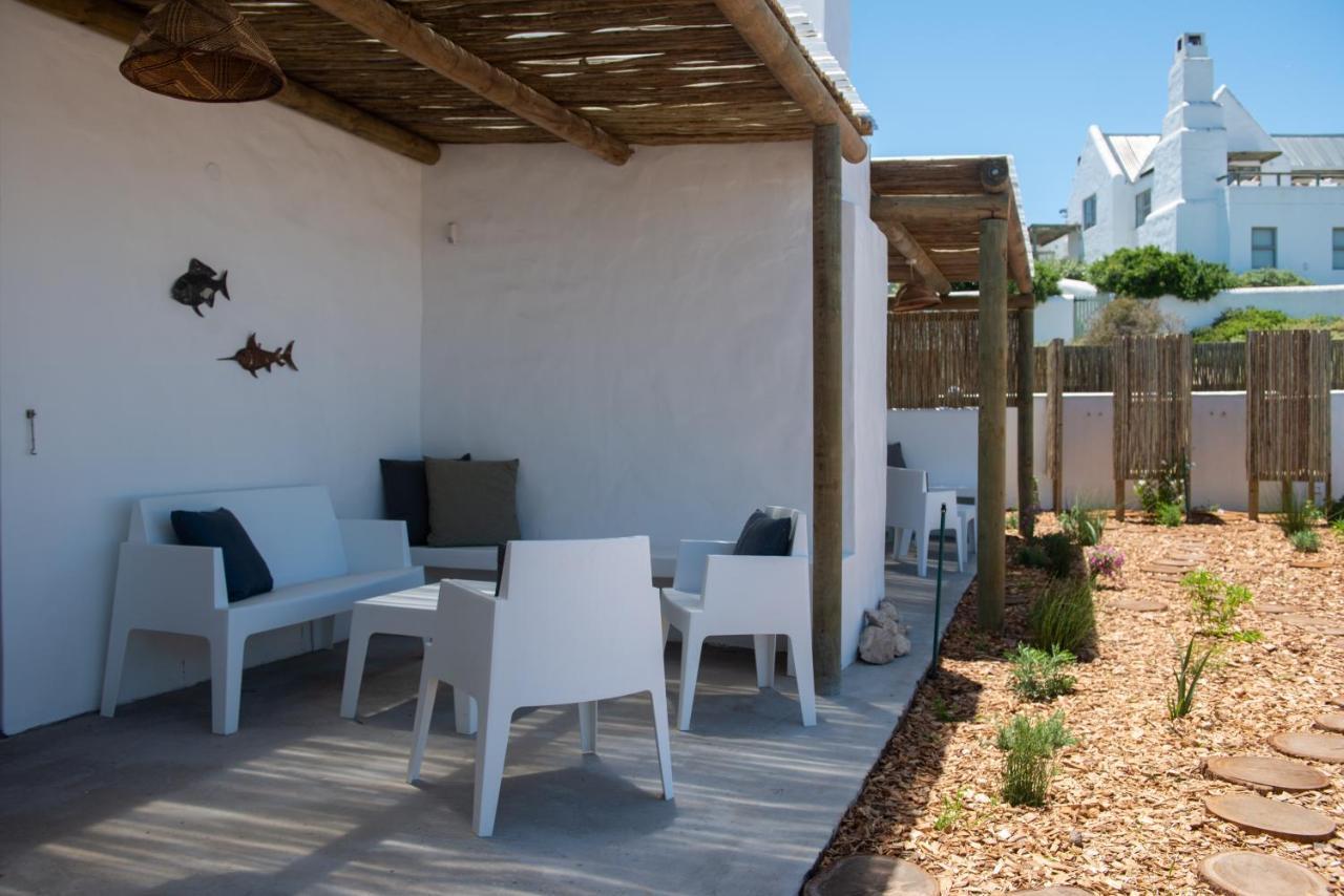 פטרנוסטר Gonana Studios & Villa מראה חיצוני תמונה