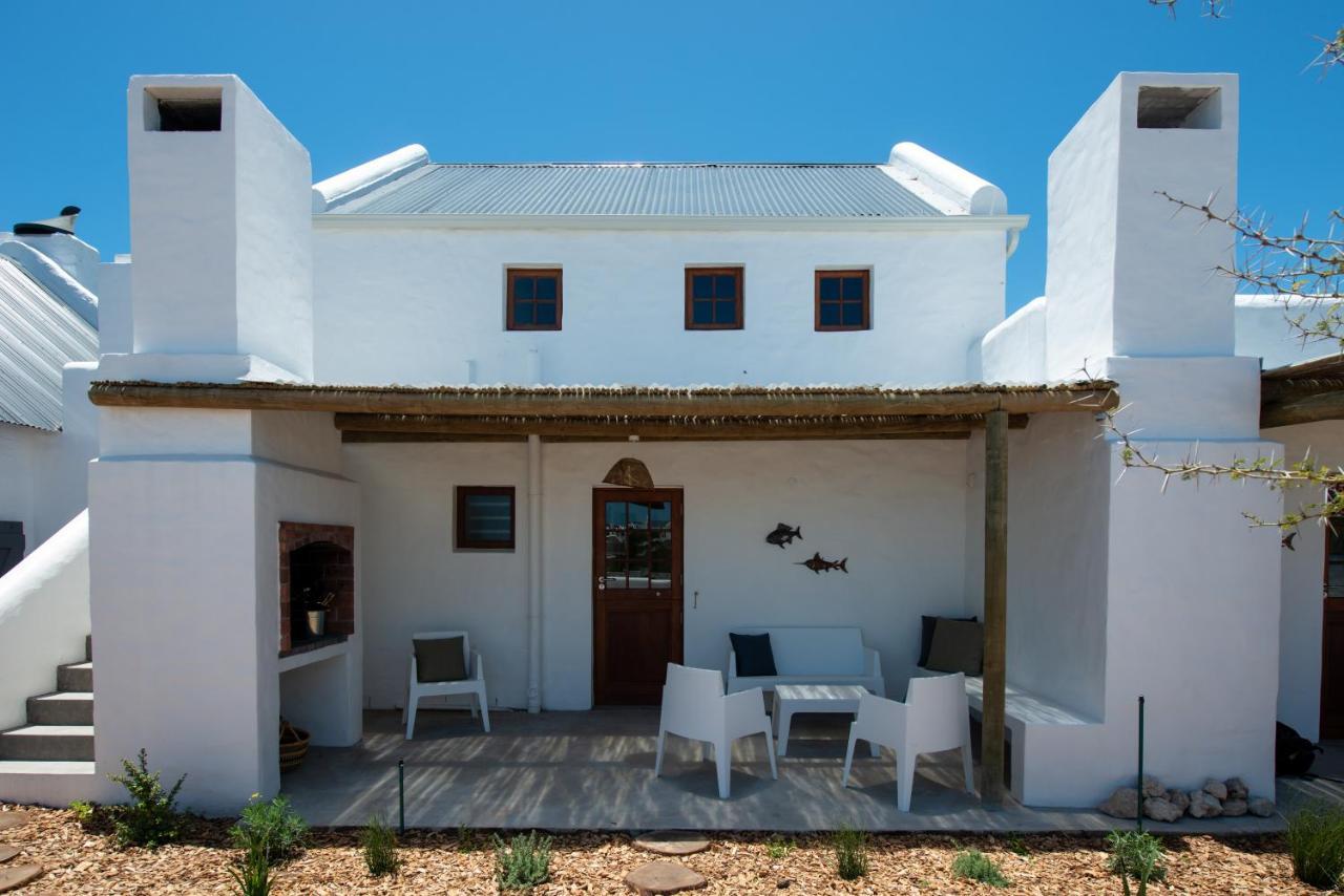 פטרנוסטר Gonana Studios & Villa מראה חיצוני תמונה